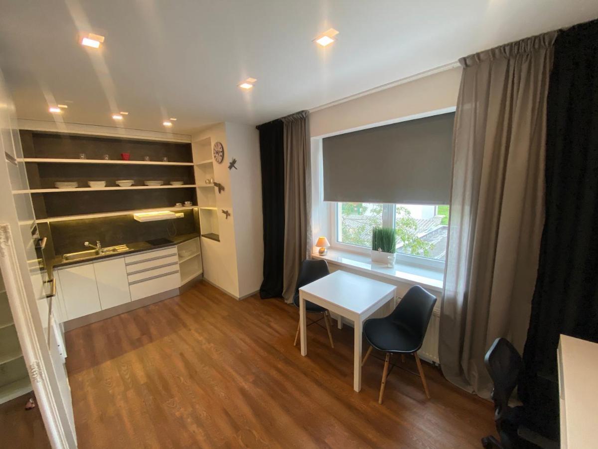 2+kk, 50 M2 V Klidne Lokalite. 10 Min Od Centra Prahy. * Praha